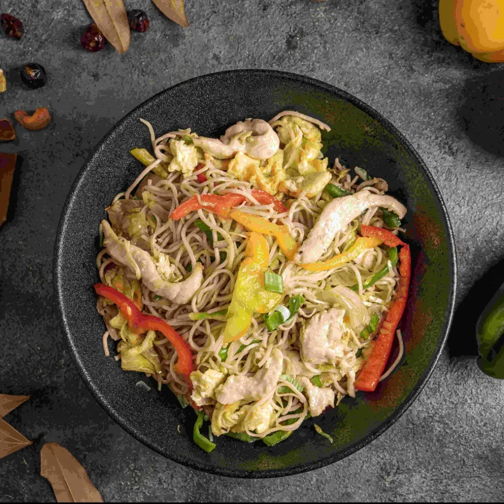 Hakka Chicken Noodles